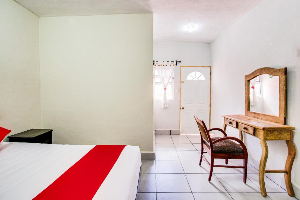Oyo Hotel Addy ตูลุม ภายนอก รูปภาพ