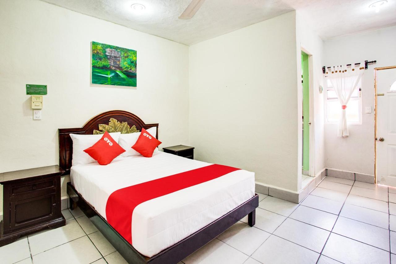 Oyo Hotel Addy ตูลุม ภายนอก รูปภาพ